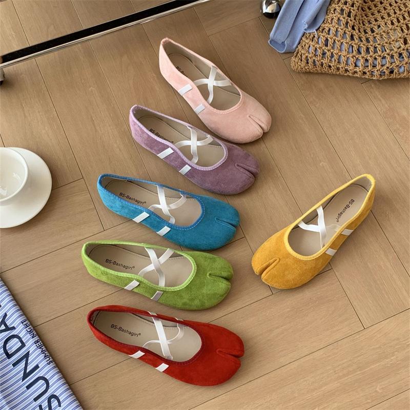 Fashion IPPEUM Tabi Sneakers Shoes Red Ballet Flats Women 2025 New Split Toe Ballerina Flat