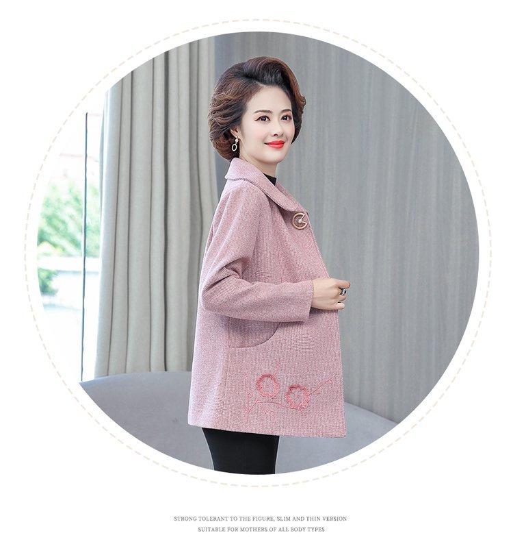 Spring & Autumn Outerwear for Middle-aged Women: Refined 2025 Style for 60-Year-Old Ladies.