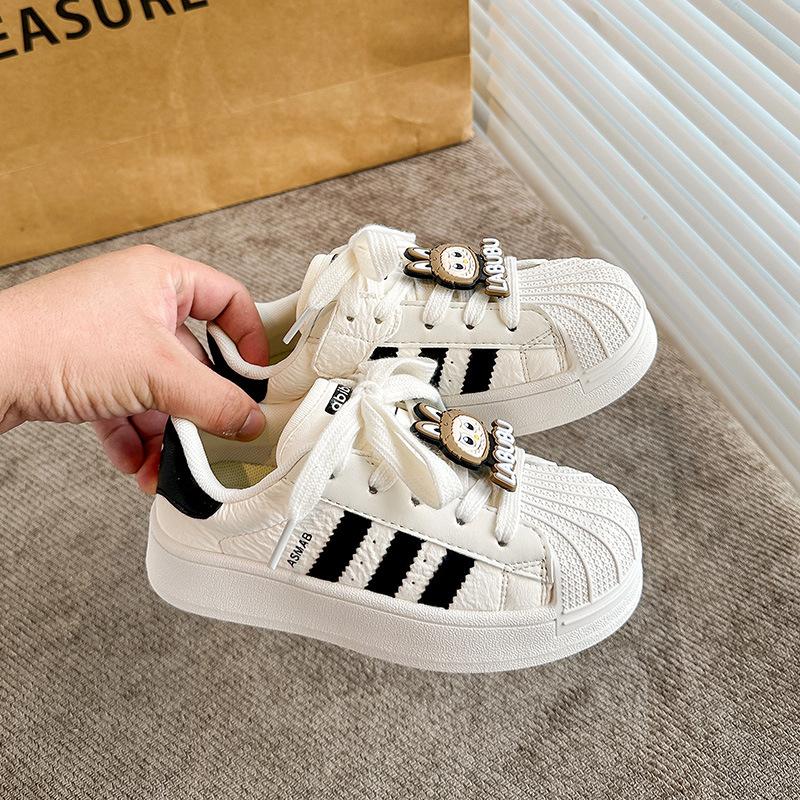 Sapatos de plataforma Labubu para meninas 2025 outono novo cabeça de concha moda meninos sapatinhos brancos crianças sapatos esportivos respiráveis