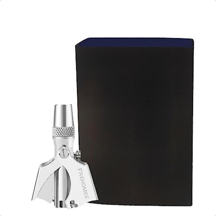 

Ручной триммер для волос в носу для мужчин и женщинТриммер для волос в носу, ушах, усах и бакенбардахНе требует батареекВодонепроницаемый триммер из нержавеющей стали United States