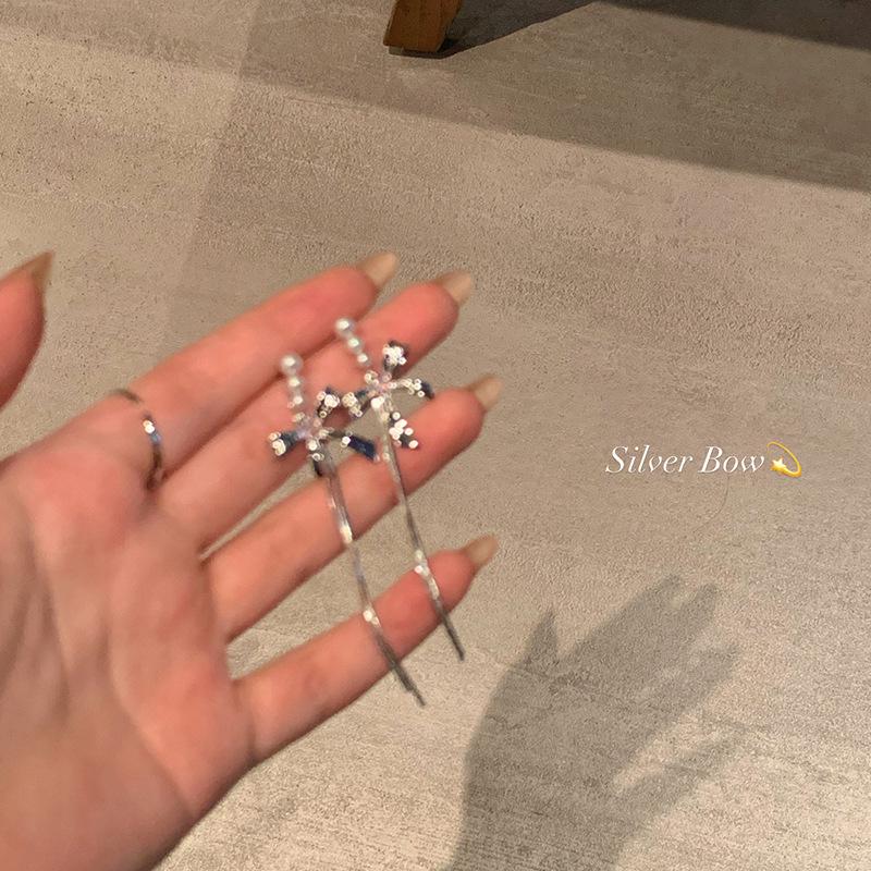 Rhinestone Butterfly Tassel Asymmetrical Earrings – Elegant Minimalist Light Luxury Design