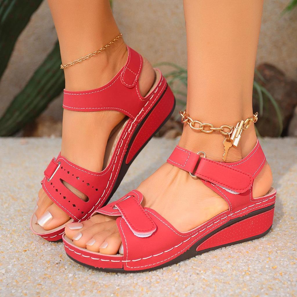Summer 2023 Retro Women's Round Toe Wedge Sandals - Large Size & Comfortable with Stitching Detail
