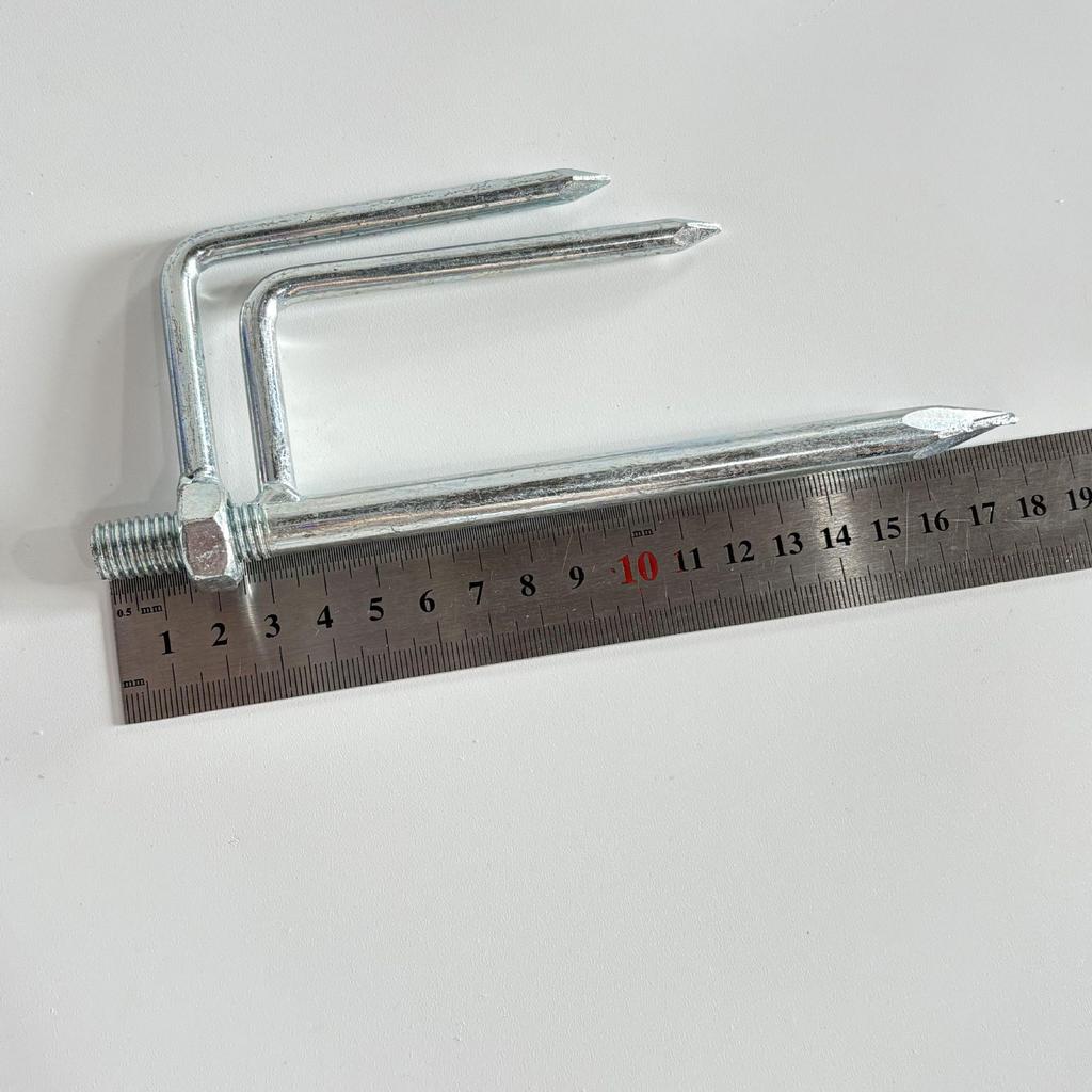 Portable Steel Fish Fork: Thickened Sickle-Style Spike for Fishing