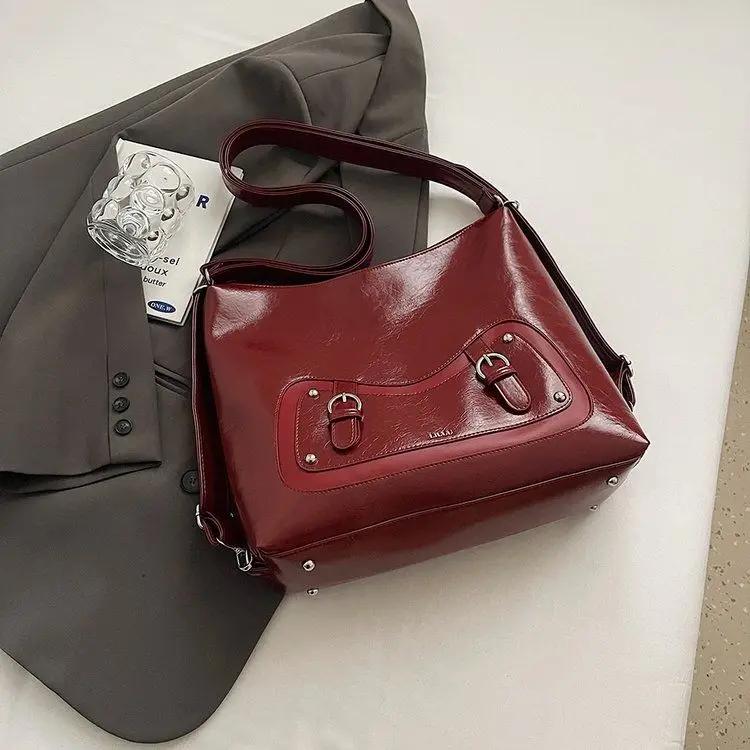 Fashionable Punk Motorcycle Shoulder Bag  Niche Design New Large Capacity Tote Bag Versatile Crossbody Bags for Women Gift