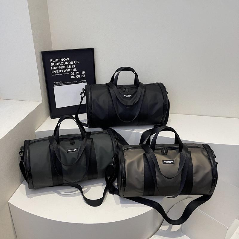 New Ins Lightweight Sports Fitness Yoga Bag Daily Commuting Large Capacity Travel Shoulder Bag