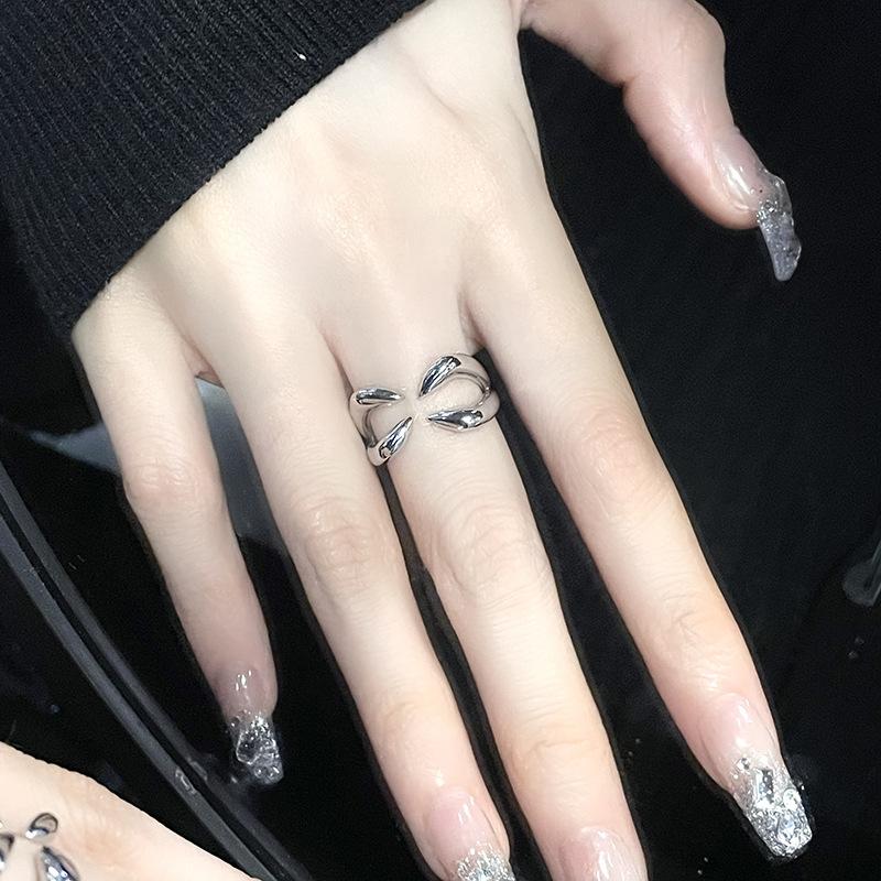 

Baroque Streamline Force Feeling Ring Fashion Light Luxury High-End Design Sense Personality Ring Index Finger Woman Adjustable opening