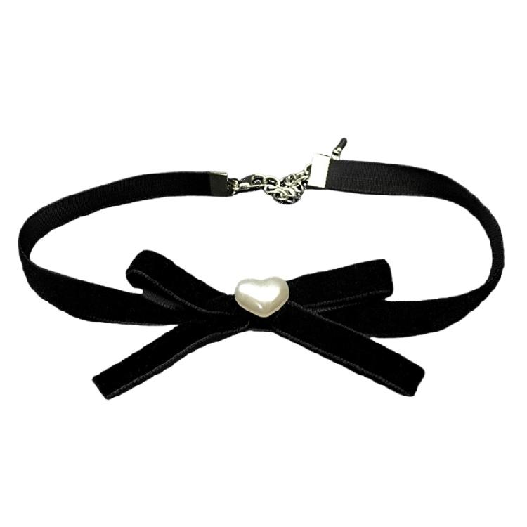 Fashionable Necklace with Bowknot and Heart Adjustable Collarbone Chain Handmade Choker Accessory for Stylish Women