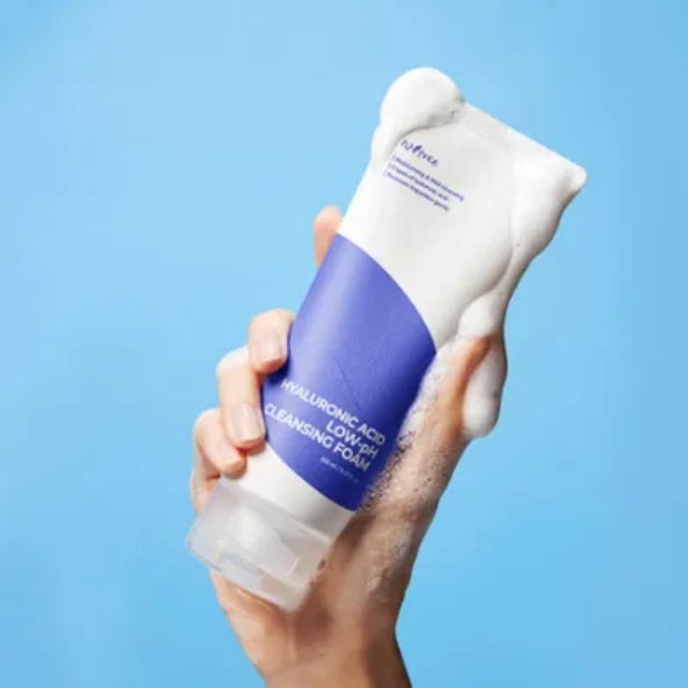 ISNTREE Ultra‑Low Molecular Hyaluronic Acid Cleanser (pH 5.5) – 150ml / KOREA COSMETIC K-Beauty Korean