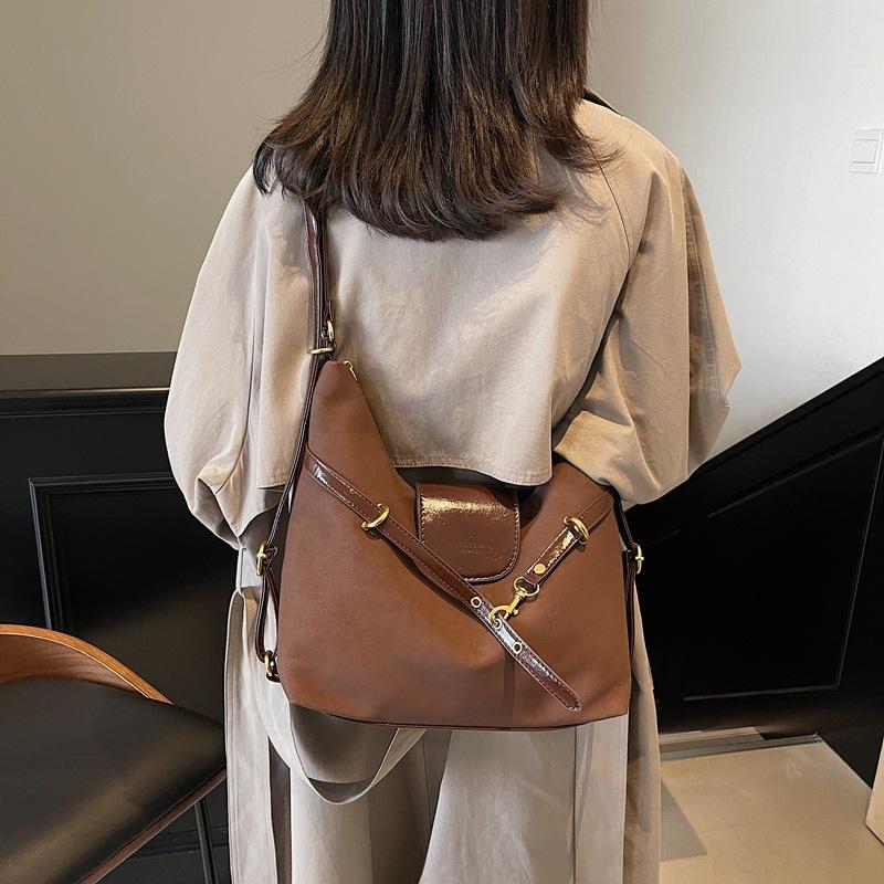 Autumn and winter commuting large-capacity tote bag women's 2025 new high-end texture niche versatile casual messenger bag
