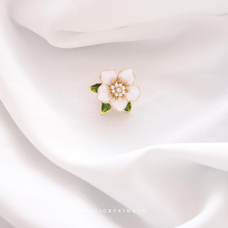 Broche Elegante de Pérola Dourada e Espiga de Trigo: Acessório Versátil e de Alta Qualidade para Mulheres