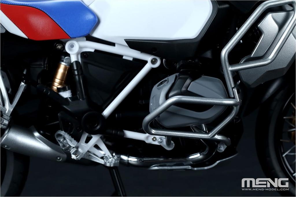 GSI Creos Mont Model BMW R 1251 GS Adventure Multicolor Molded Version Plastic Model 1/9 MMT-005S
