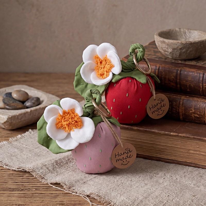 Apple And Pear Plush Keychain With Polyester Material For Cute Gift And Decoration