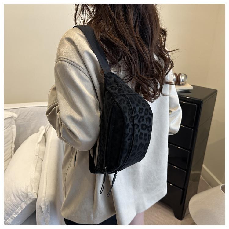 Autumn/Winter Ultra-cool Leopard Print Women'S Casual Bag Retro Design Trendy Crossbody Shoulder Waist Bag Zipper Closure
