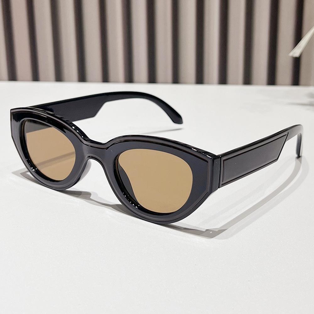 Schwarz-Weiß Kontrastierende Cat-Eye Sonnenbrille, Retro Personalisierte Schmalrand-Sonnenbrille, Damen Street Photography Tragende Dekorationsbrille >