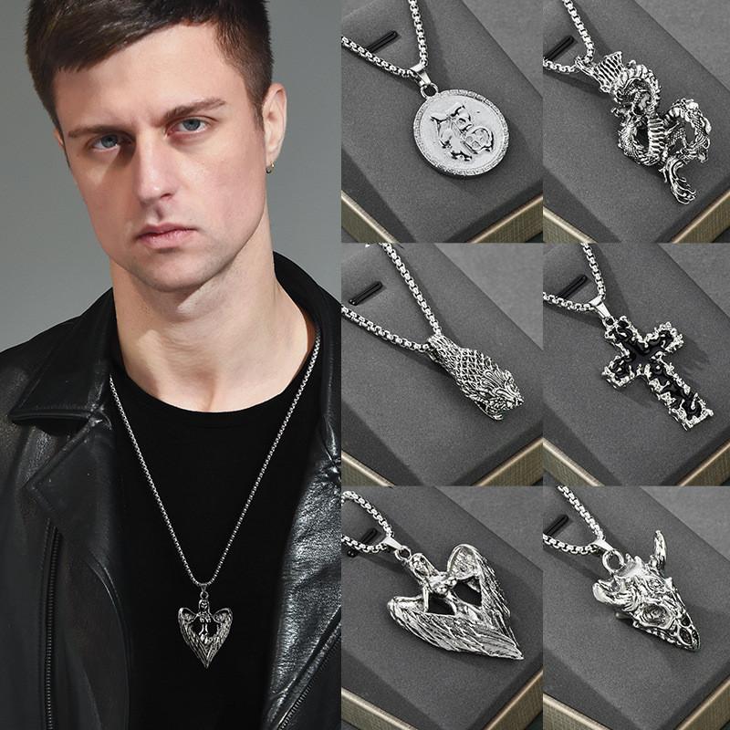 Stunning Titanium Steel Men's Necklace With Unique Geometric Animal Pendant For Stylish Accessories