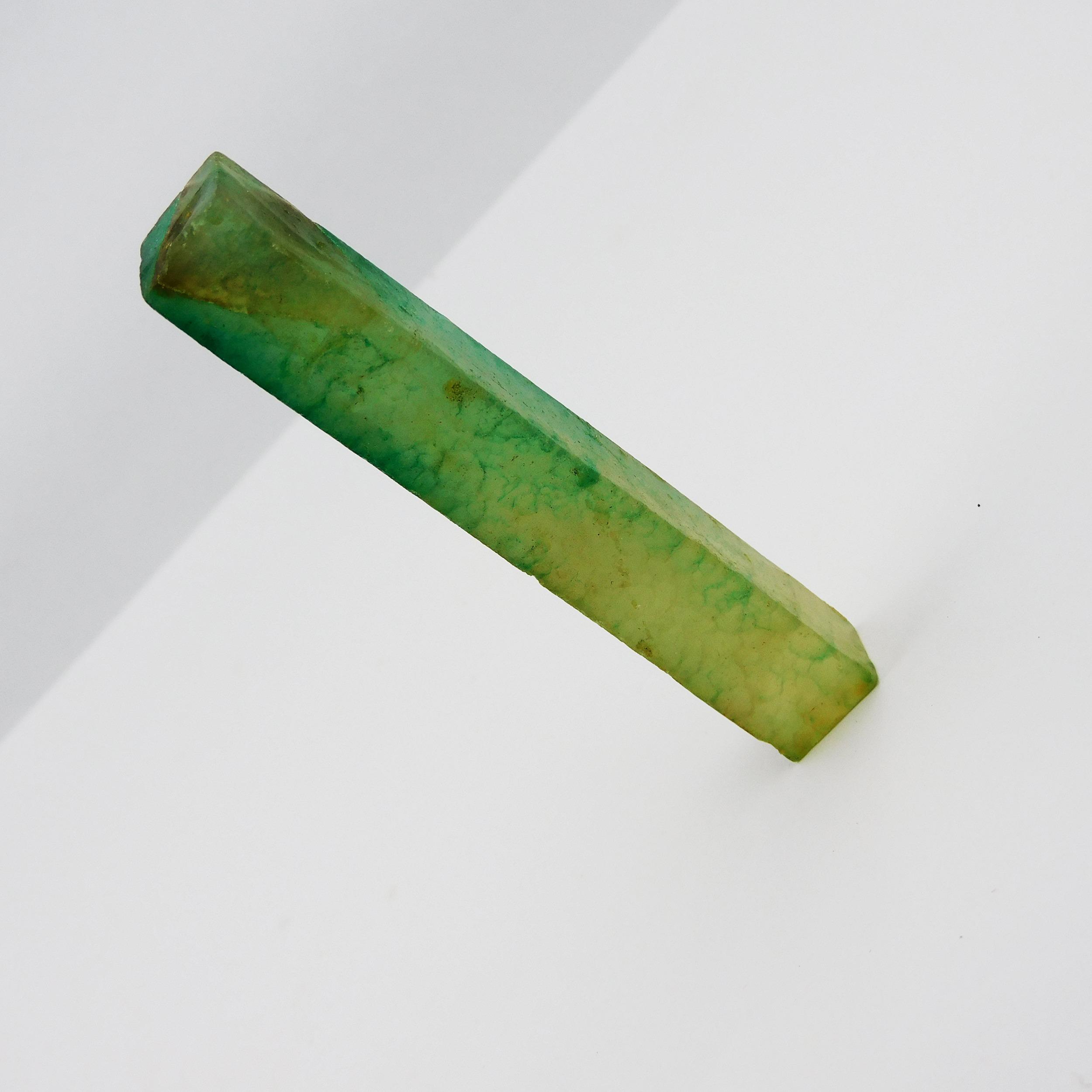 

Zambian Emerald Green Natural 193.15 CERTIFIED Earth Mined Uncut Loose Gemstone P-157-Sa 96.3 mm Approx. зелений