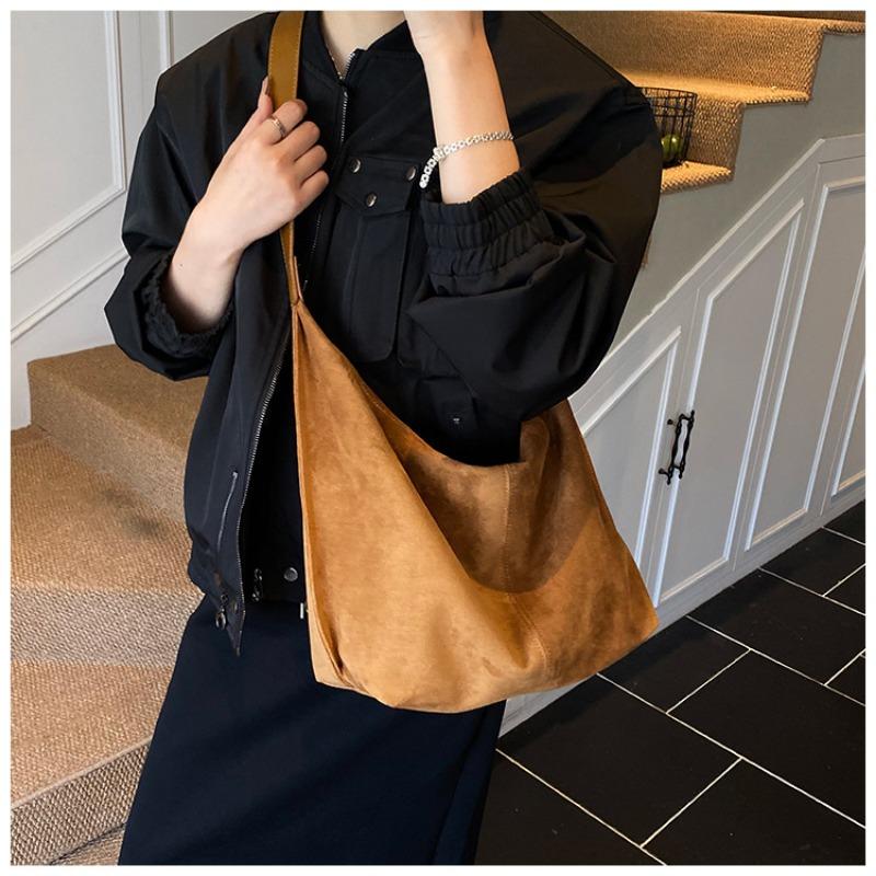Suede Bag Women's Large-capacity New Autumn and Winter Shoulder Messenger Bag Retro Commuter Tote Bag