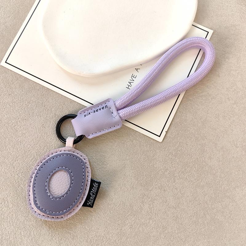 Exquisite Leather Keychain: 26 English Letters - Simple Couple Style Bag Charm, Ideal Small Gift