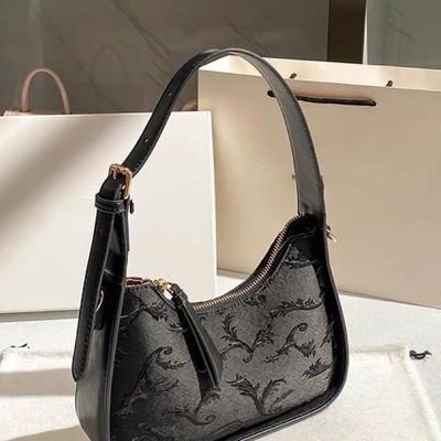 Premium Baguette Bag Spring New Niche Embroidered Crescent Armpit Bag
