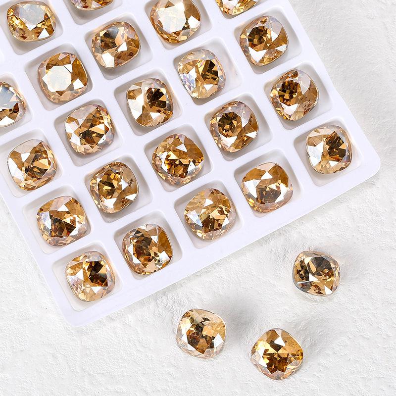 K9 Rose Pink Axt Diamant Nail Art Diamant Schmuck Flash Kristall Speziell geformter spitzer Diamant Pink Love Nail Diamond