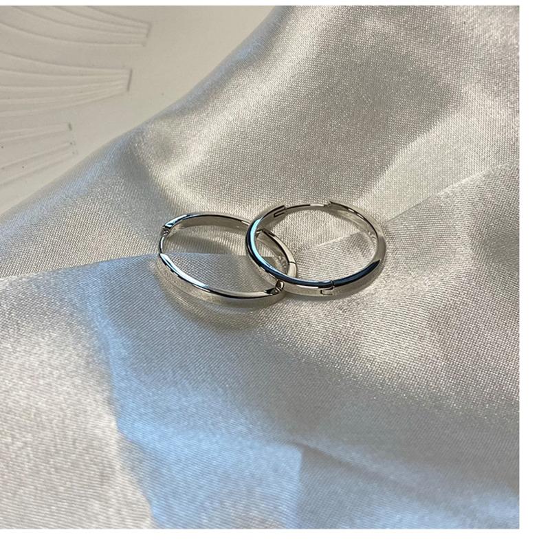 

BELLA BOX Cross-border New Product - S925 Pure Silver Filigree French-style Hoop Earrings - Trendy New-style Ear Studs a pair серебряный