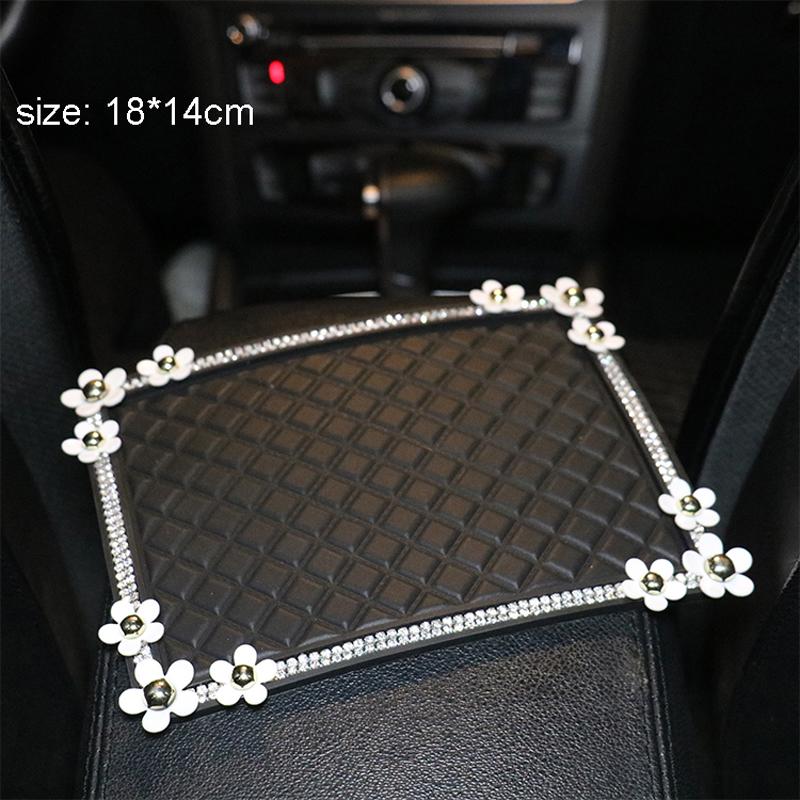 New Daisy Flower Crystal Car Silicone Anti-Slip Mat Non Slip Pad Mobile Phone Sunglasses Holder Sticky Car Interior Decortion