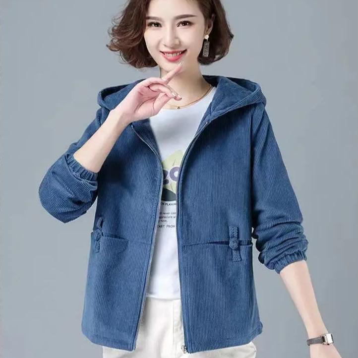 Короткая вельветовая женская куртка в корейском стиле — фото 5