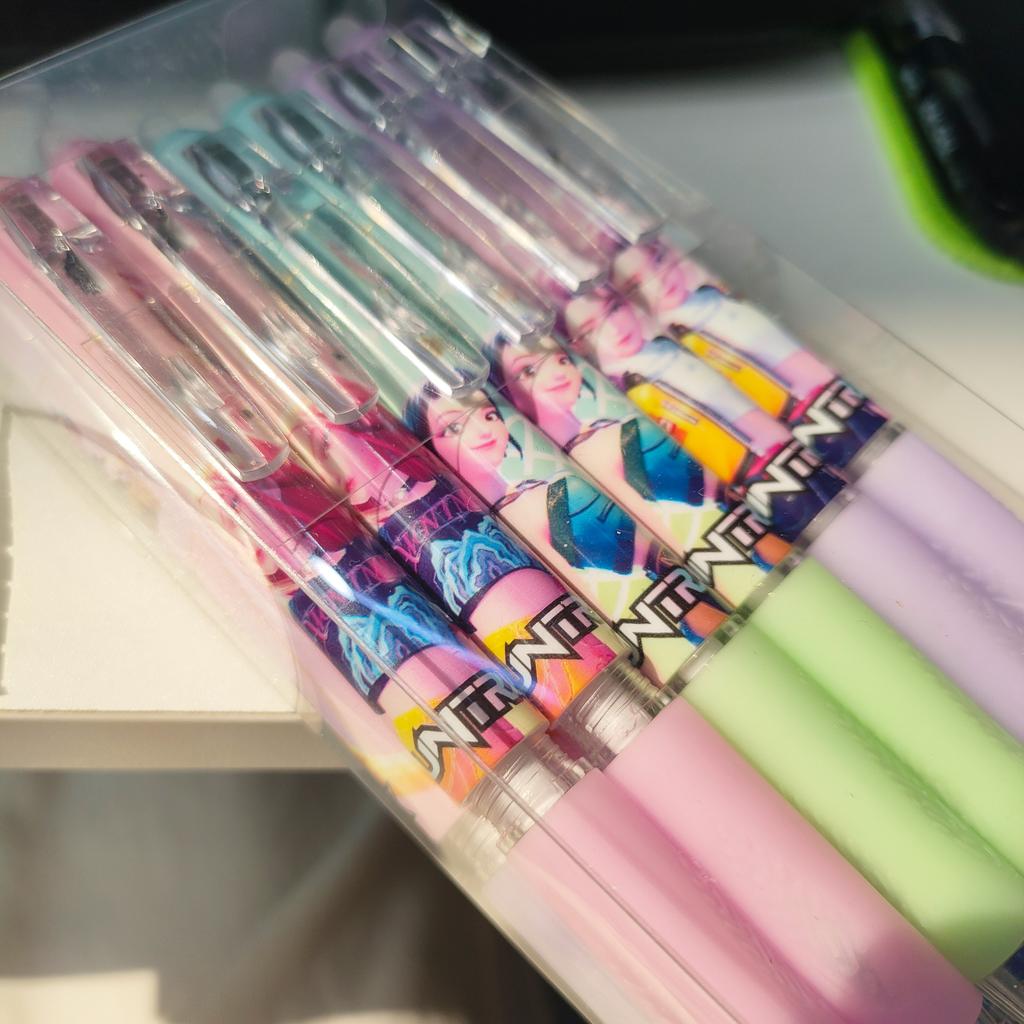 Cute High-Value  Press Erasable Pens Kpop Girls 0.5mm Gel Pens Creative Student School Stationery Supplies