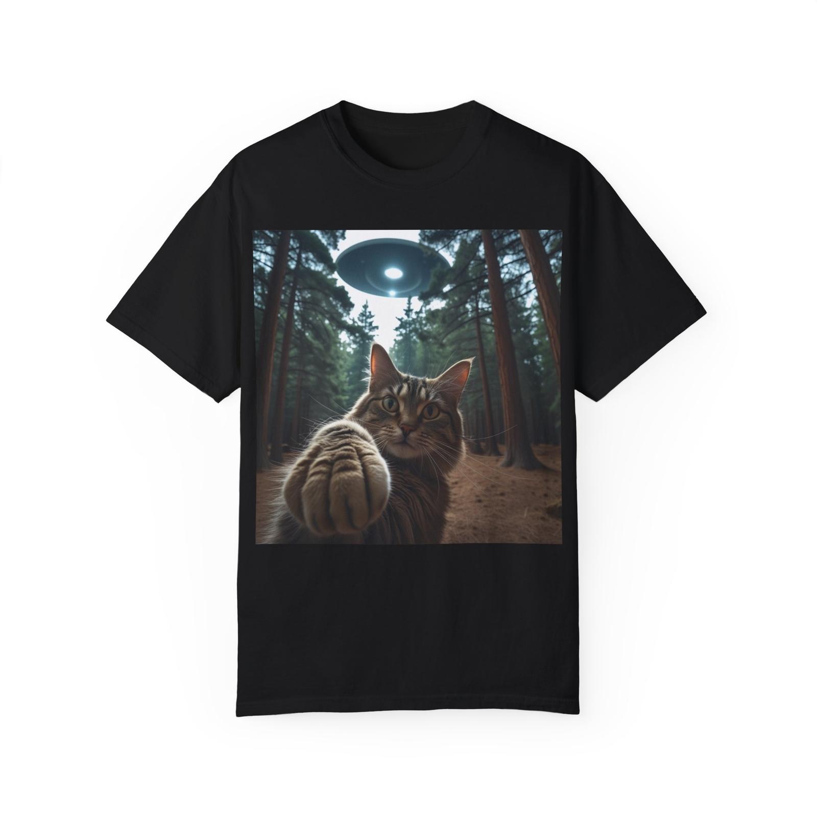 Retro Cat Abduction T-Shirt, Fun Cat Tee, Unisex Graphic Shirt, Cat Lover Gift, M
