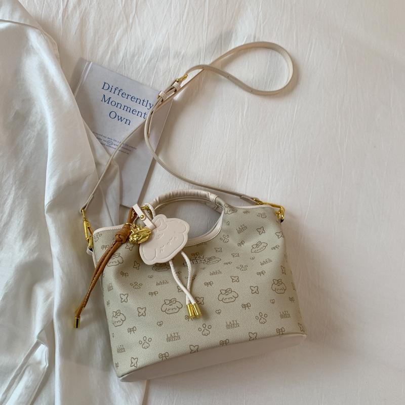 Advanced sense of foreign style small bag women's 2025 new summer versatile messenger bag exquisite super fire handbag bucket bag