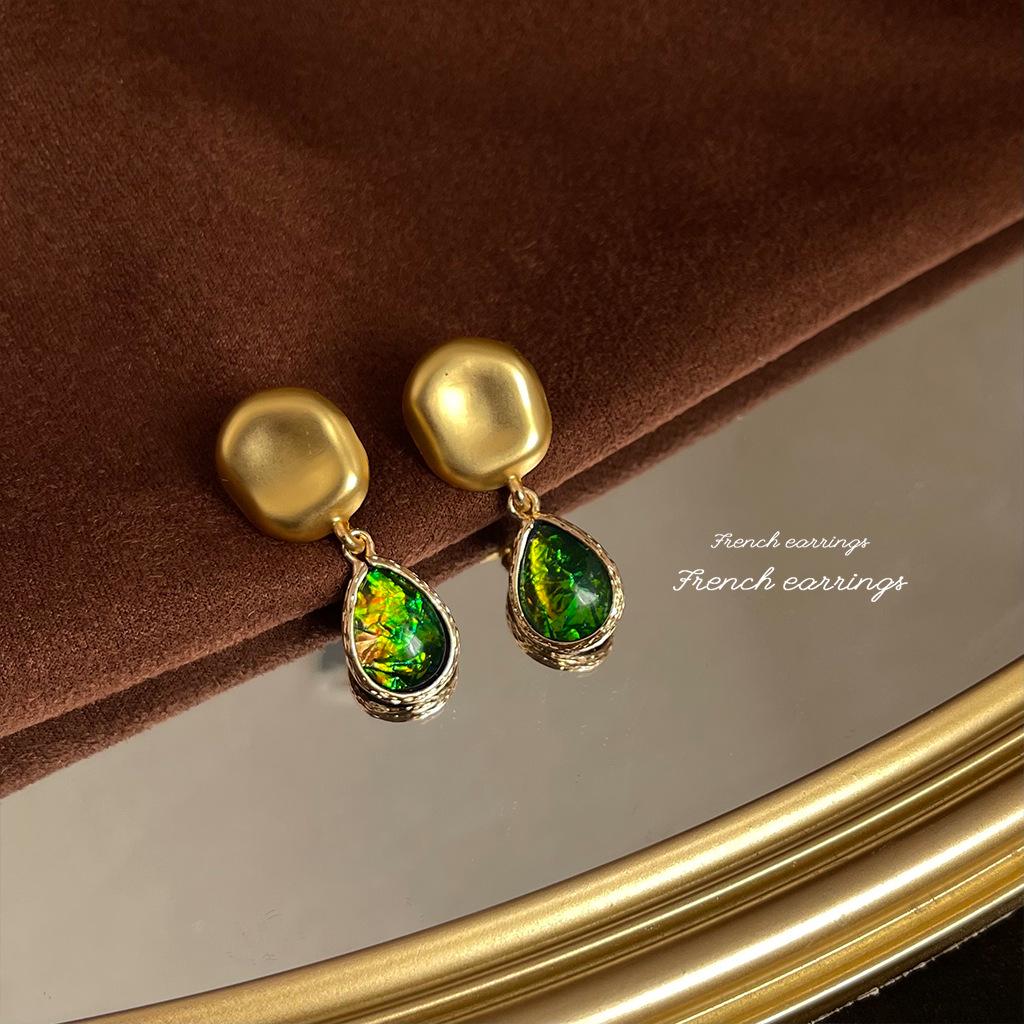 Chinese-Inspired Elegant 925 Silver Stud Earrings with Exaggerated Design