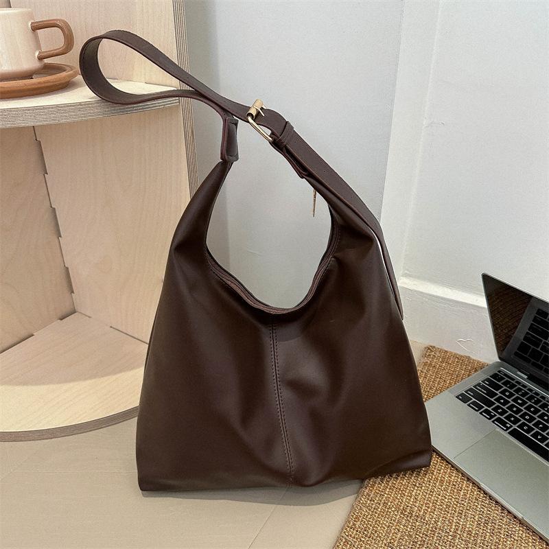 Simple texture solid color retro versatile ins shoulder bag women's 2025 new underarm bag tote bag tide