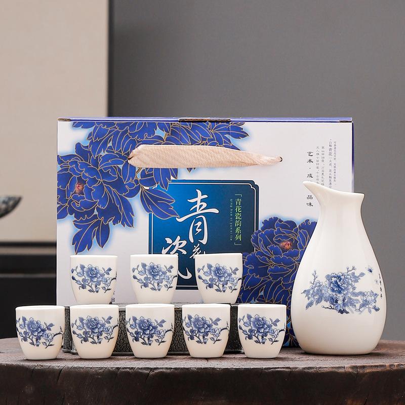 

Chinese Blue and White Porcelain Wine Set One Pot Eight Cups Household Kitchen Traditional Drinking Barware Set Friend Gift New