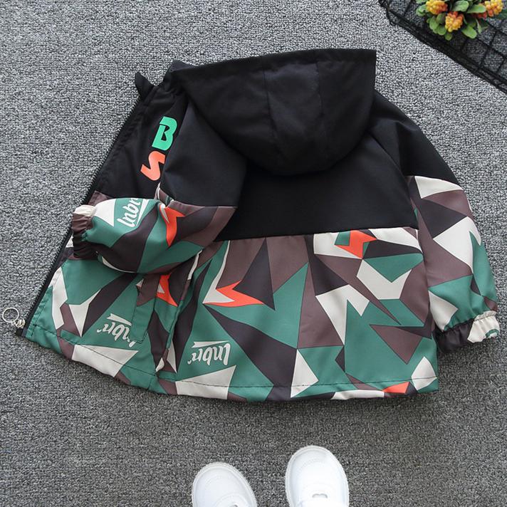 Красивый мальчик камуфляжная куртка весенняя детская повседневная ветровка куртка 140 зелёный