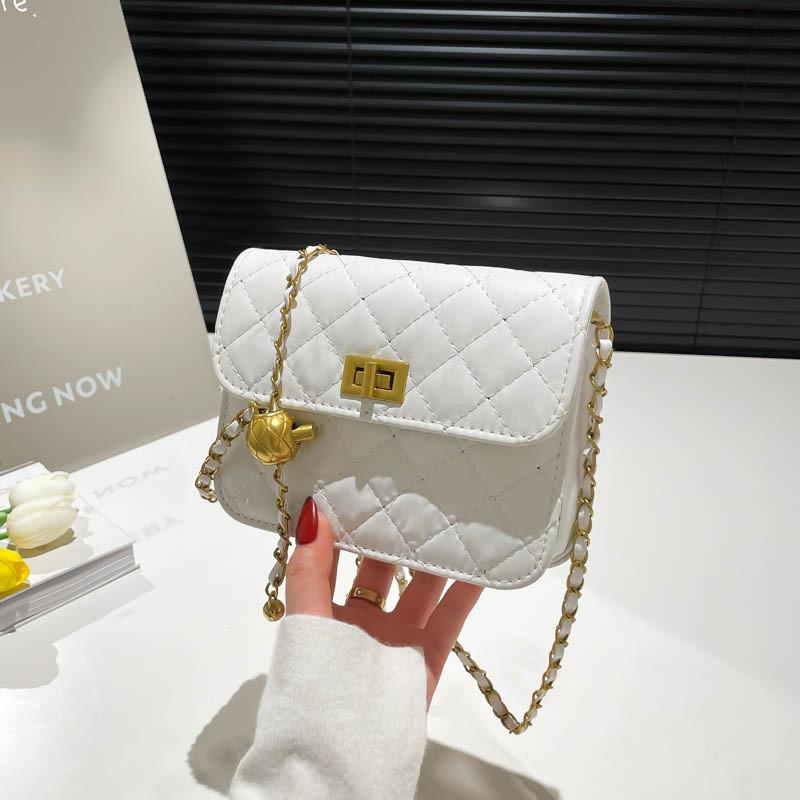 Fashion Bag Crossbody With Lingge Design And Chain Shoulder Strap Metal Ball