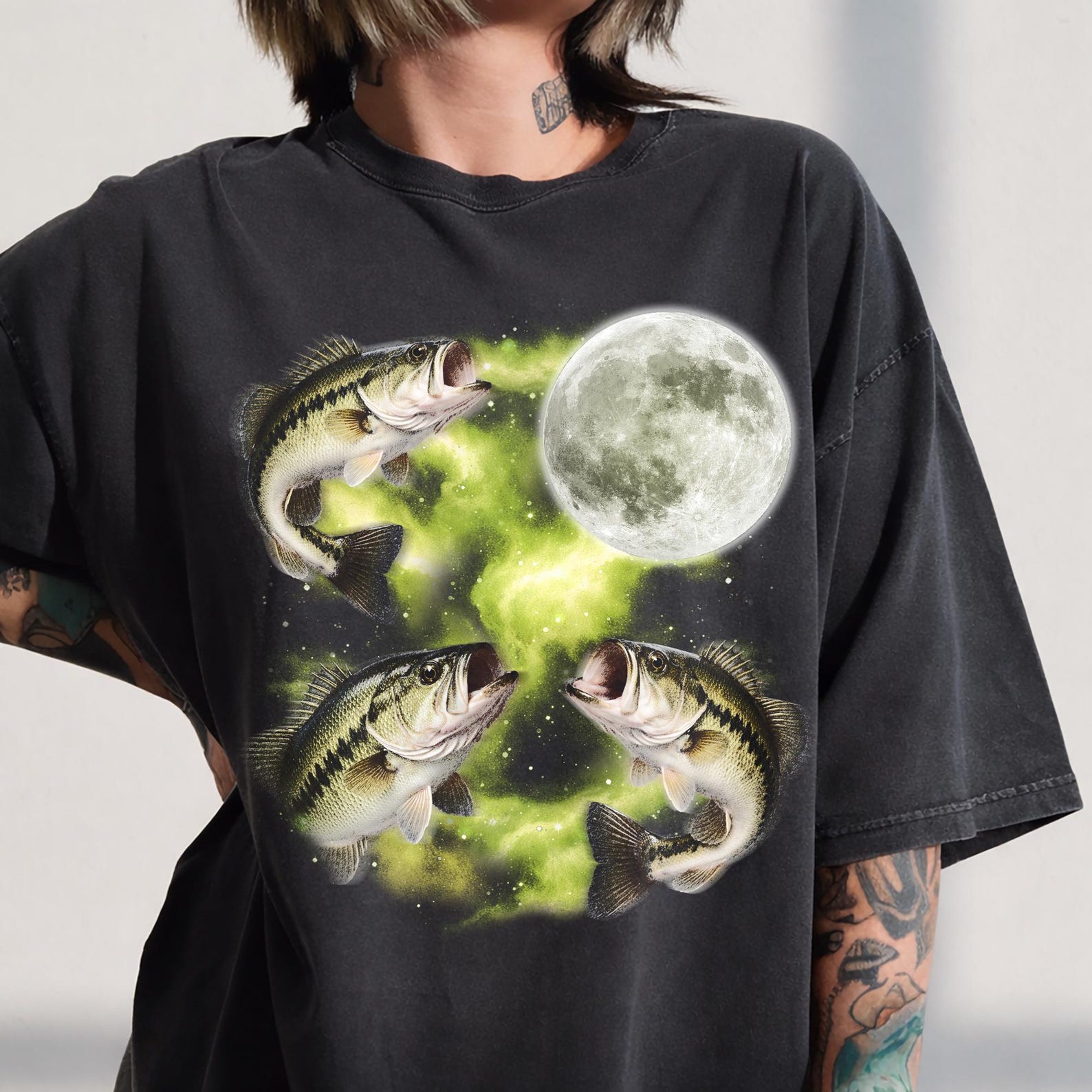 Vintage Bass Fishing Moon Graphic T-Shirt, Retro Largemouth Fish Tee, Night Angler Gift M