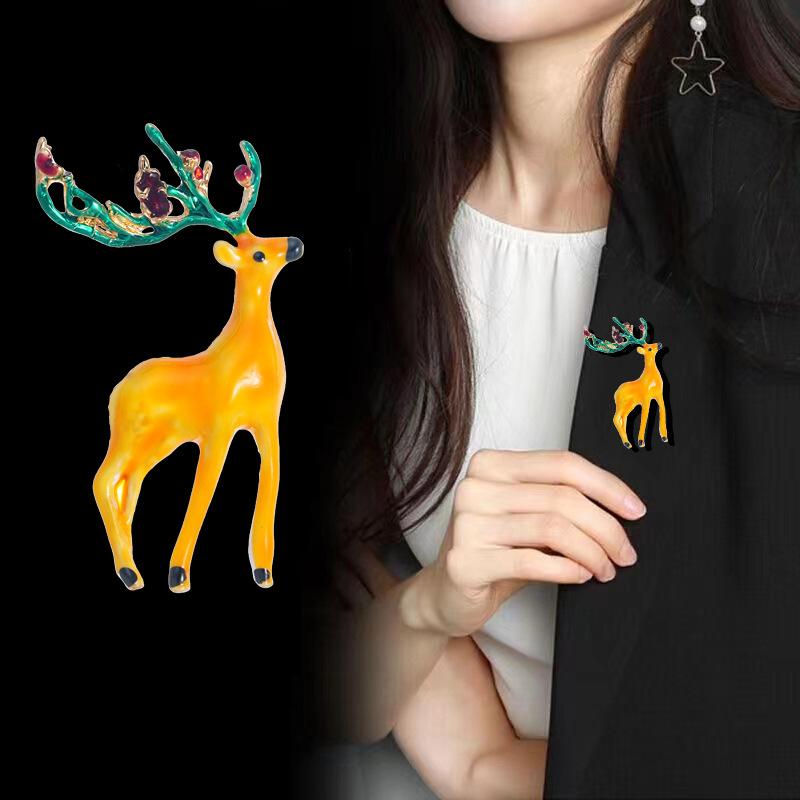 Christmas Rhinestone Moose Brooches for Women Unisex Animal Pins Casual Party Accessories Gifts