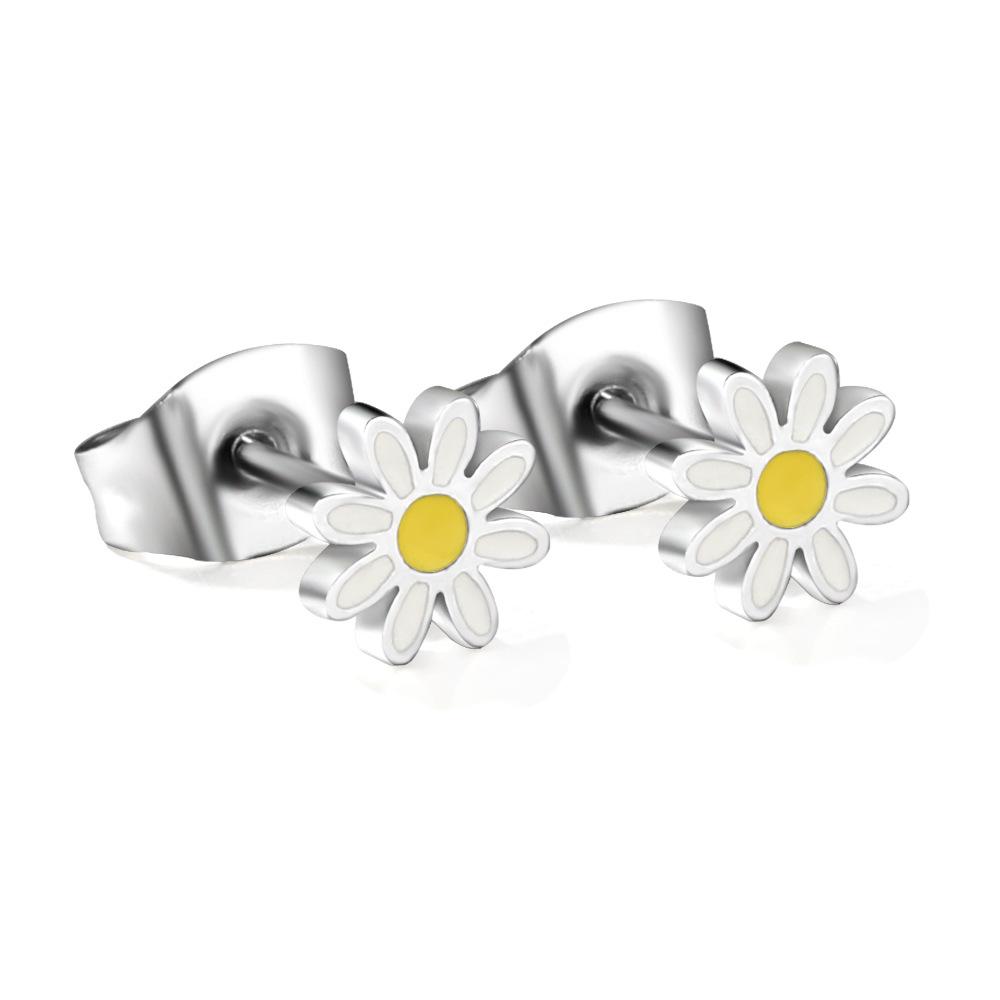 2026 Small Daisy Earrings Ins European and American Fashion Simple Fresh and Sweet Flower Stud Earrings