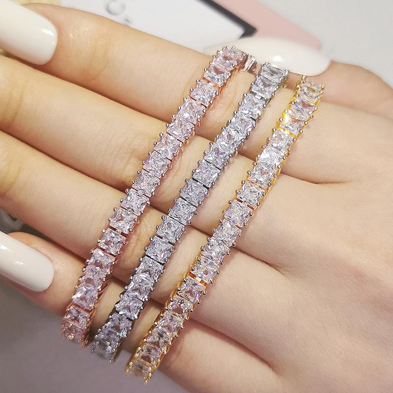 

European-American Fashion Simple Square Zircon Bracelet in White Gold S5451 белый