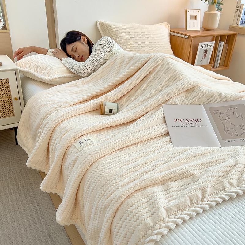 Category A Thicken Jacquard Velvet Warm Autumn Winter Blankets Soft Skin-friendly Warmth Sofa Blanket Warmth Comfortable Duvet