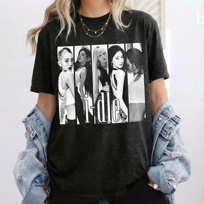 Maglietta Retro 2026, Maglietta Album We Are delle I-dle, Maglietta Good Thing delle I-dle, (sol)Maglietta Tour Mondiale I-DLE Idol, Maglietta Membri I-dle, Regalo per Fan