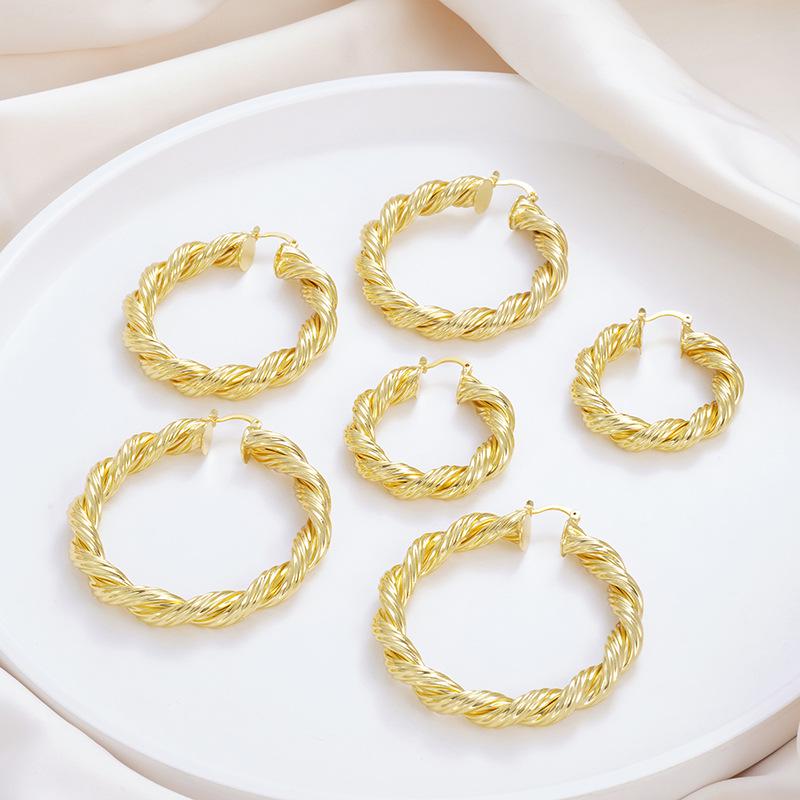 Chic Golden Geometric Hoop Earrings: Stylish and Charming Commuter Gift for Women