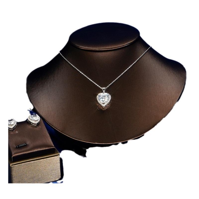 New Peach Heart Zircon Love Necklace Set Retro Personalized Earrings Three-piece Set Jewelry