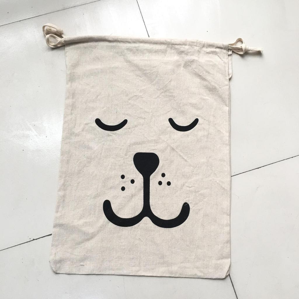 Große Kordelzugtasche zur Aufbewahrung von Kleidung, Spielzeug und Steppdecken - Staubdichter Organizer