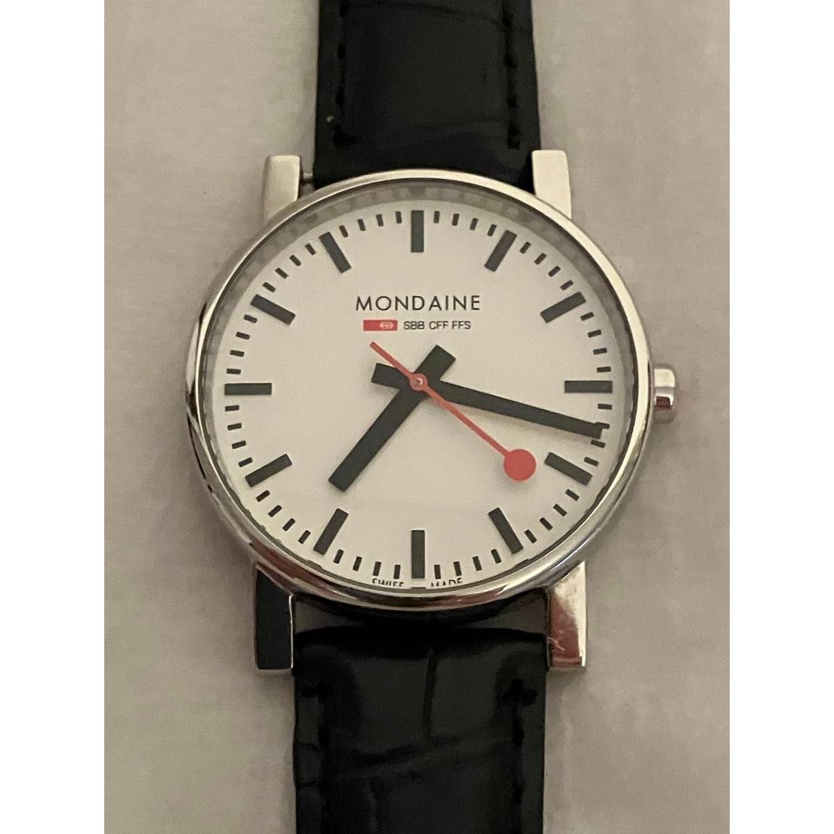 Used Price reduction operationMONDAINE SBB CFF FFS QZ wristwatch battery, leather strap new