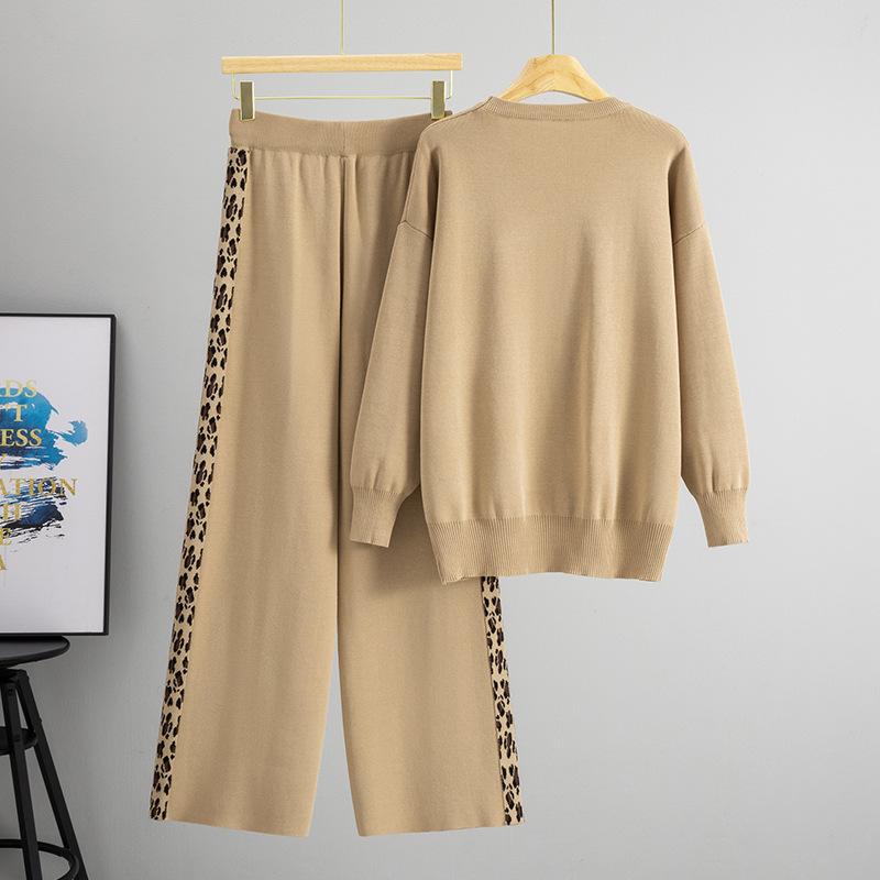 A Two-piece Set of High-end, Casual and Fashionable Round-neck Knitted Top and Wide-leg Pants for Autumn and Winter