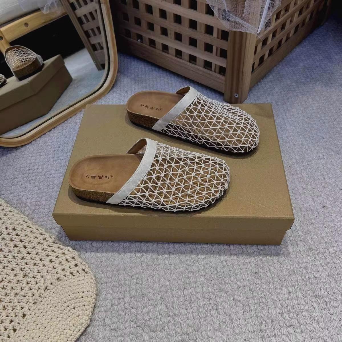 

Mesh slippers women s 2025 summer outer wear new Korean version hollow, baotou soft bottom flat Roman beach sandals 35