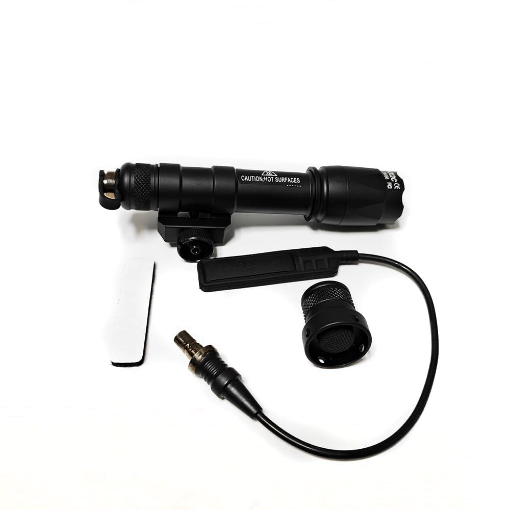 

ELEMENT GEAR SF Тип M600C Scout Light с выносной кнопкой SF 600 LED и переключатель, штамп, люмены, высокая интенсивность