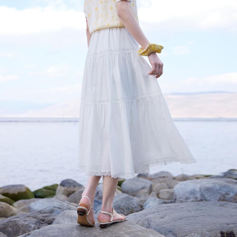 Hanging lace edge A-line skirt