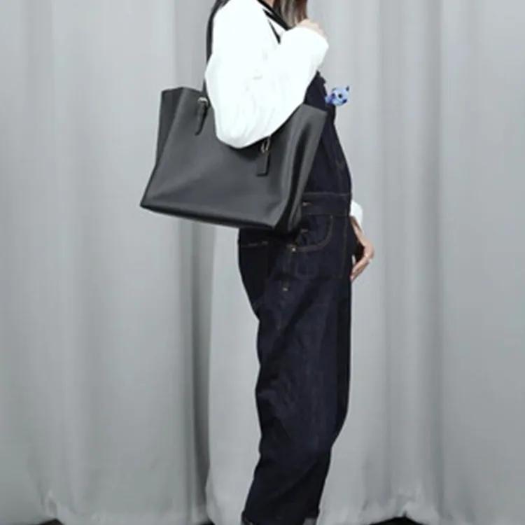 COACH Mollie Leather Tote Bag , Shopping Bag , Handbag , Shoulder Bag 34 Women's Black (Unisex) Shoulder Bags 1671 IMF2L